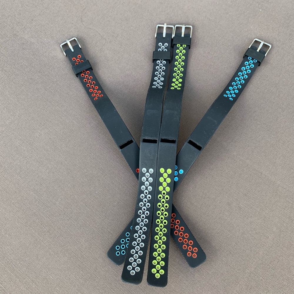 4 Fitbit flex bands